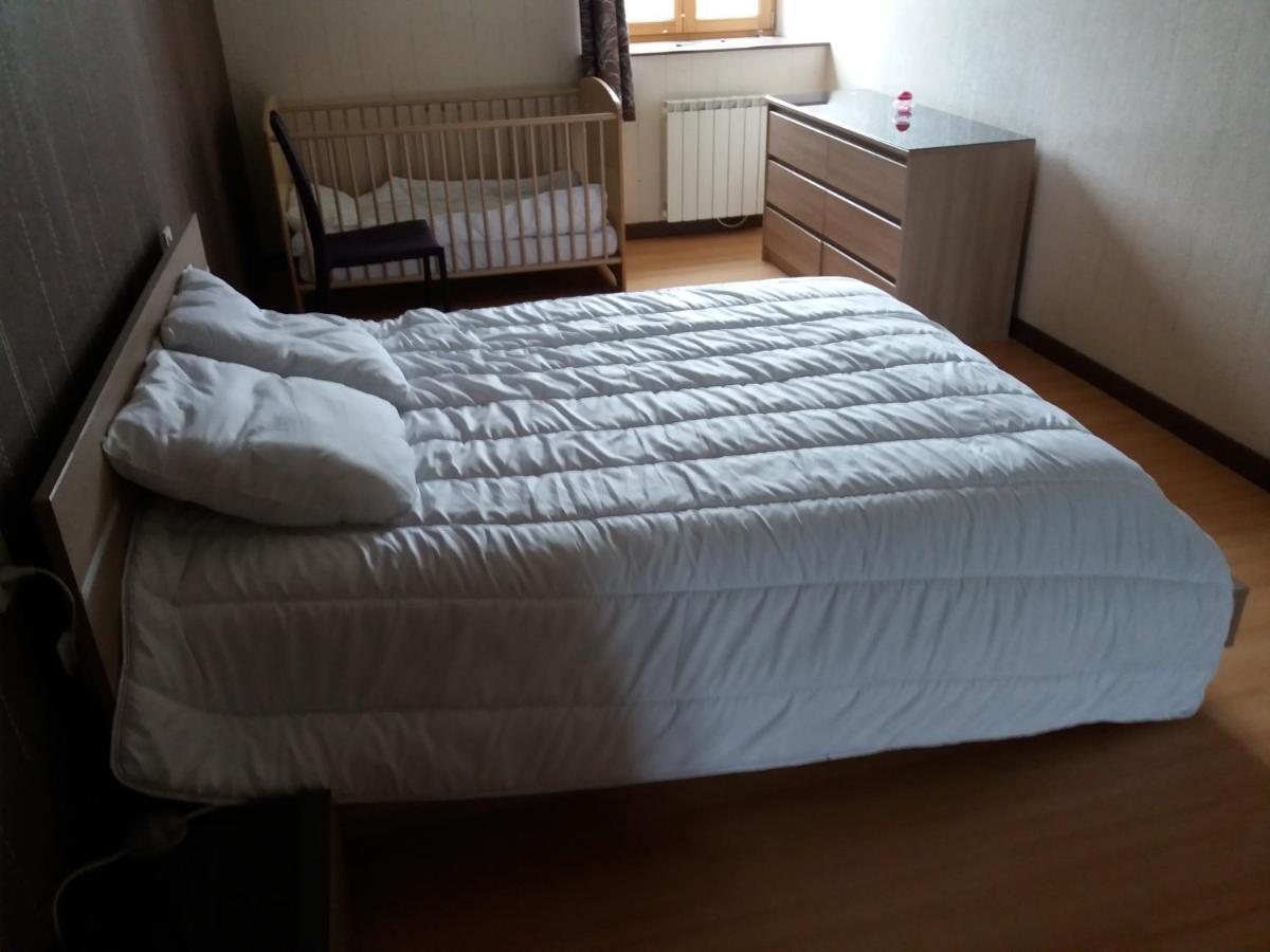 Appartement Meuble Agreable Au Coeur Du Massif Du Jura Malpas Exterior foto